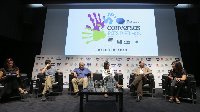 Conferência - ' Conversas Paia e Filhos '